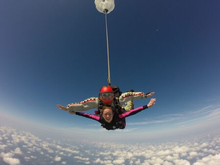 EdShort-Laurel-GregorGillian-TandemJumpOverSkydiveDE