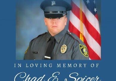 09-01-ChadSpicer-WreathLaying