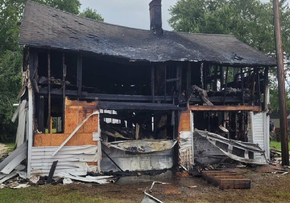 09-18-23-Pittsville-Truitt-St-Garage-Fire