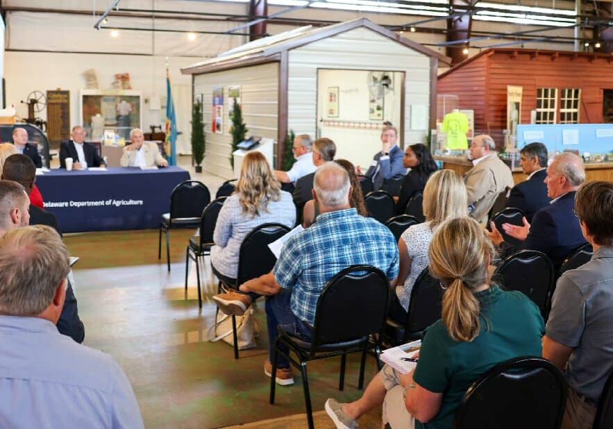 09-25-23-Coon-USSenJohnBoozman-FarmBillTour-DEAgMuseum