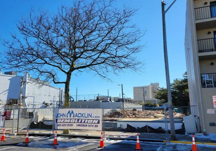 1.22 Royal Treat demo 1