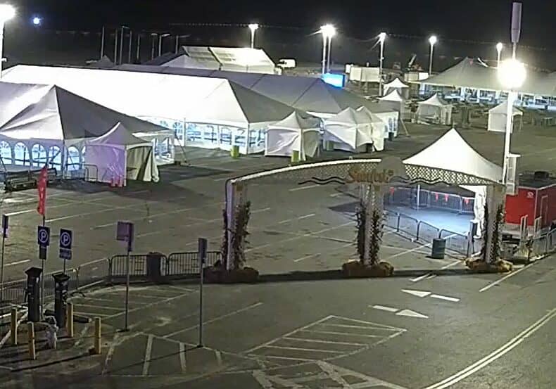 10-23-22-EmptySunfest