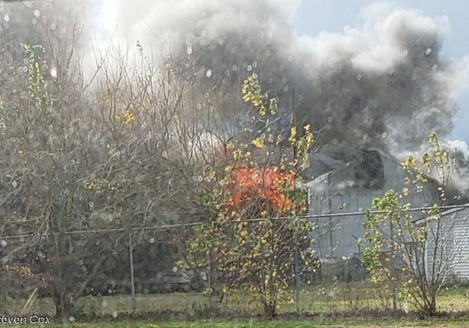 Waller Road Fire - Delmar Auto Center / Image courtesy Steven Cox