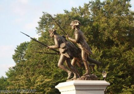 2025 2018 Leg Hall Statuary-trees