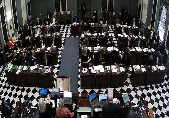 2025 DE House - in Session