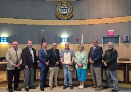 L-R: County Administrator Kevin Sipple, Commissioner Jeff Hall, Commissioner Paul Hertz, Museum Committee member Anthony (Tony) DePrima, Ph.D., Chairman of the Museum Committee
Tom Smith, Levy Court President Joanne Masten, Levy Court Vice President Robert Scott, and
Commissioner Jody Sweeney.
