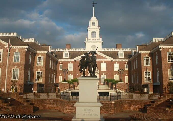 DE LegislativeHall 1