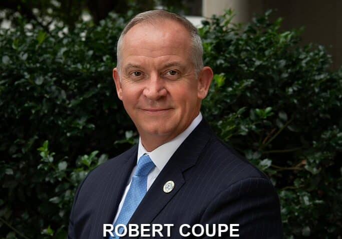 OLD  DE OMC Robert Coupe-cover