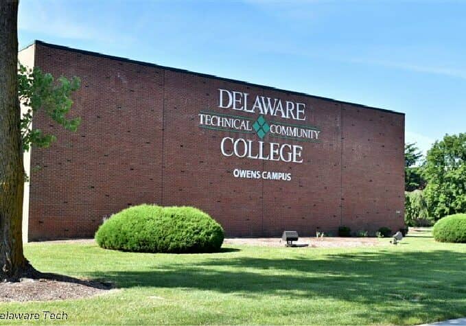 DelawareTech-Gtown-building