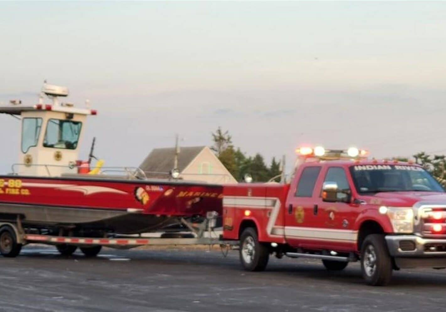 Indian River VFC responded with its rescue boat. Image courtesy Indian River VFC/Jimmy Kahler.