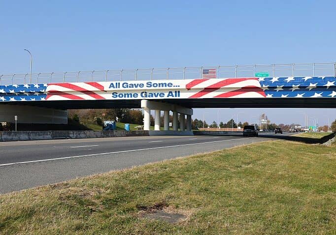 Mural-on-Loncki-Bridge-Dover