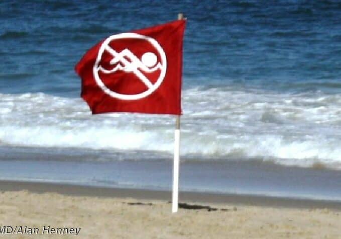 RedFlag-SwimWarning
