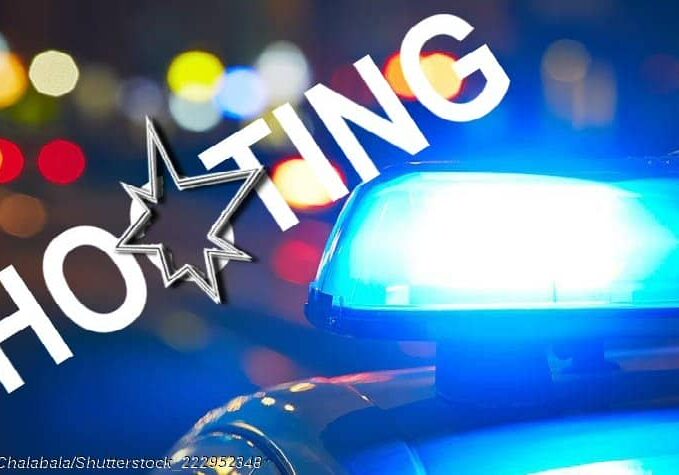 Blue-Police-Car-Light © Jaromir Chalabala/Shutterstock_222952348