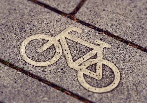bicycle-path-3444914_640