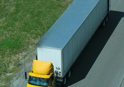 chapay-truck-2683872_640