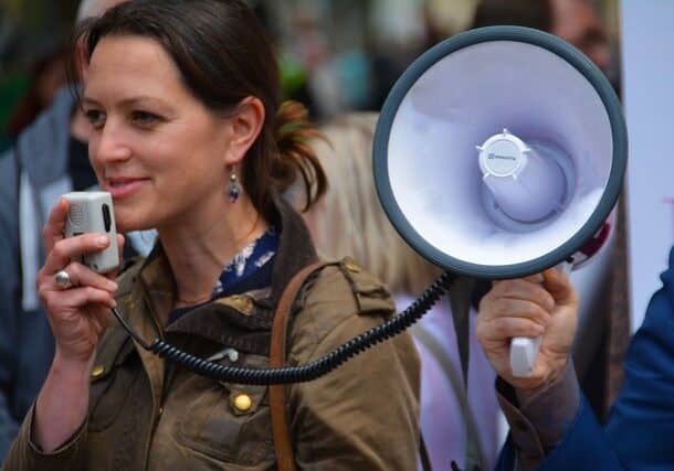 megaphone-1480342_640